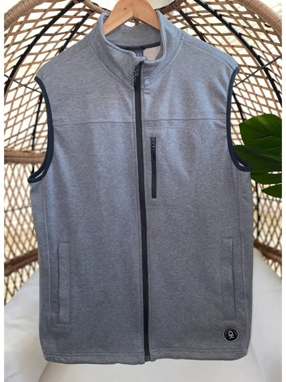 Little Donkey Andy Men’s Grey Sleeveless Full Zip Vest Size Medium